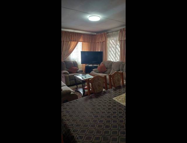 2 BEDROOM HOUSE FOR SALE IN LOTUS GARDENS